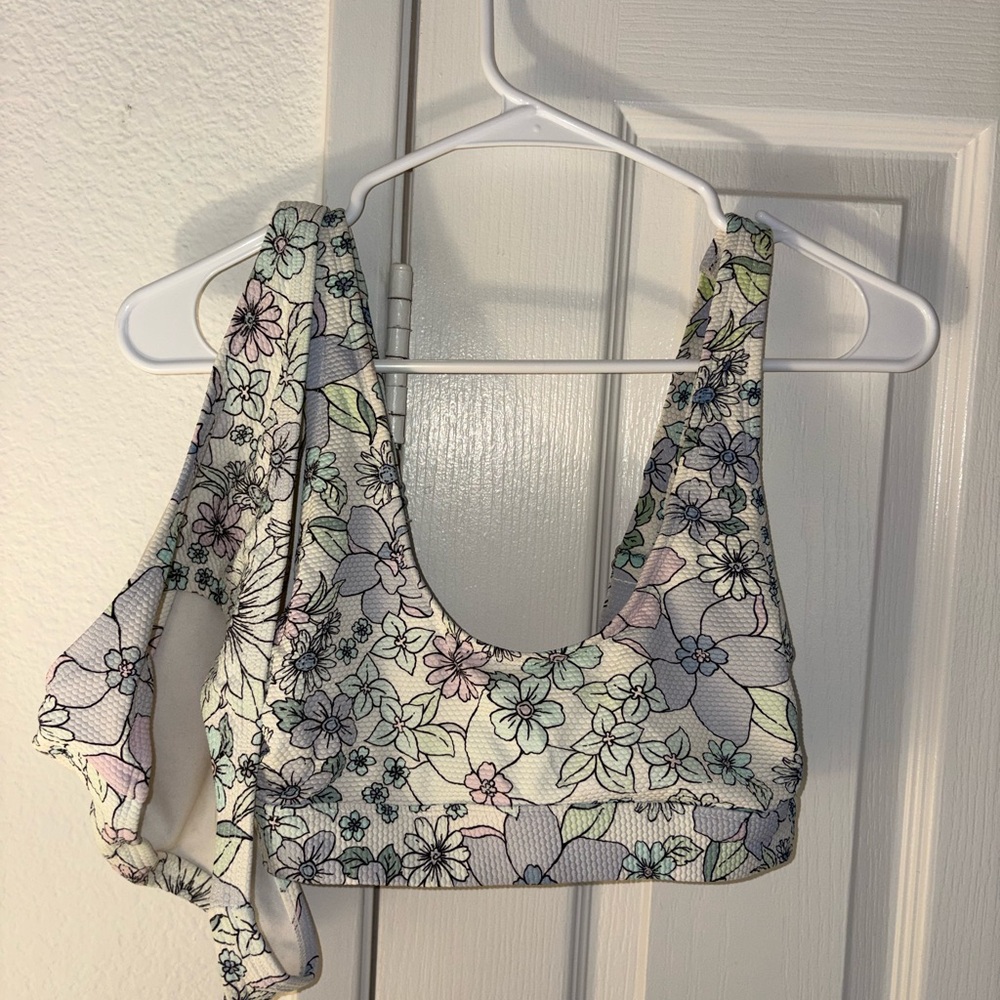 Xhilaration Pastel Floral swim suit (set: top and bottom)